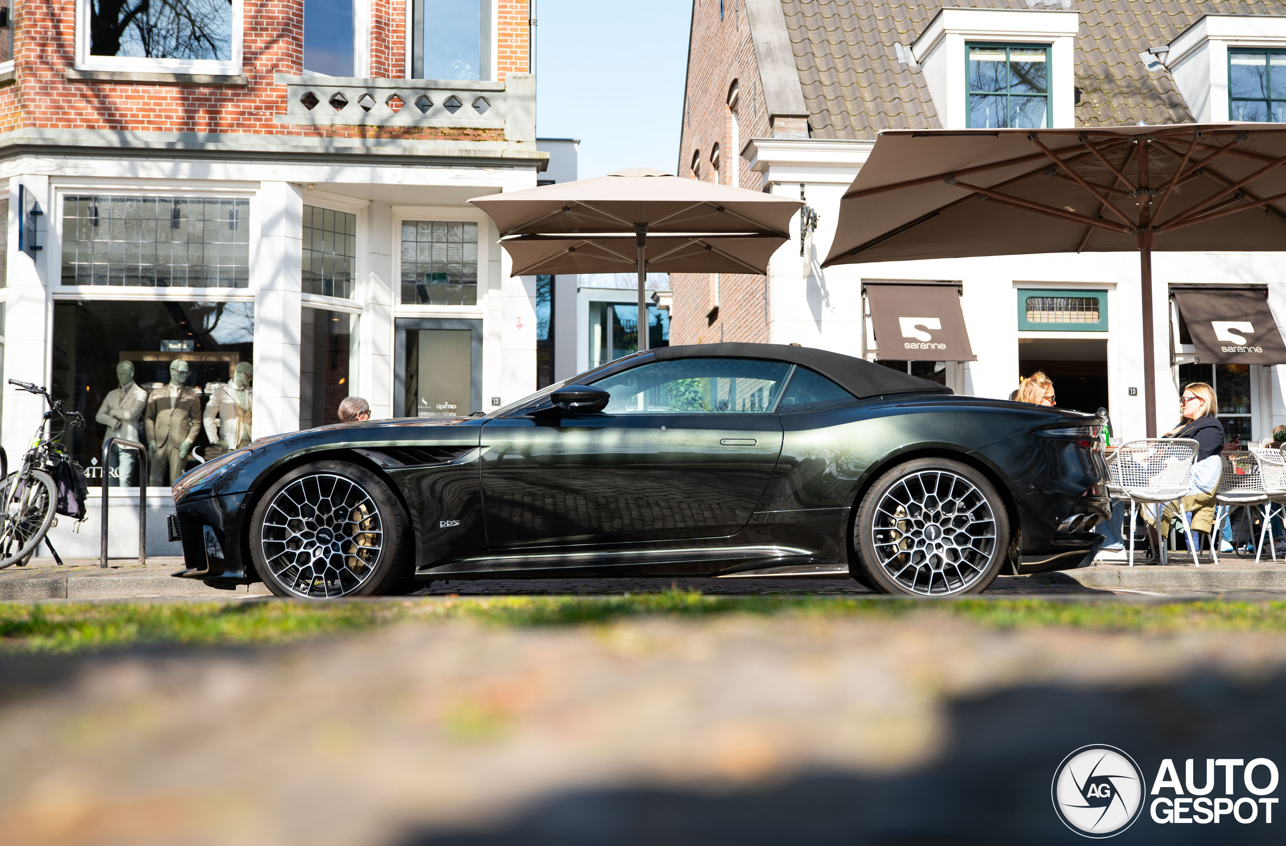 Aston Martin DBS 770 Ultimate Volante