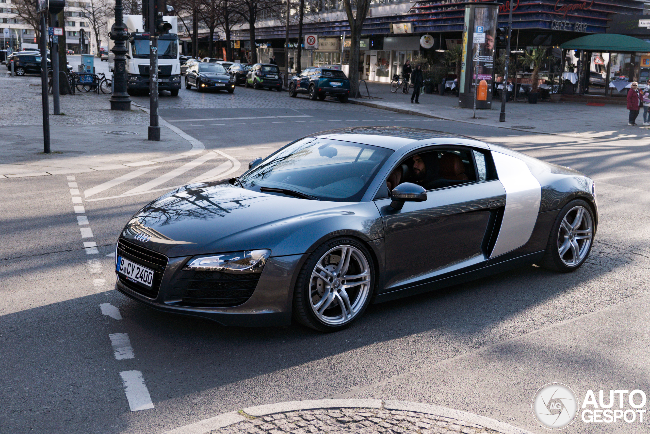 Audi R8