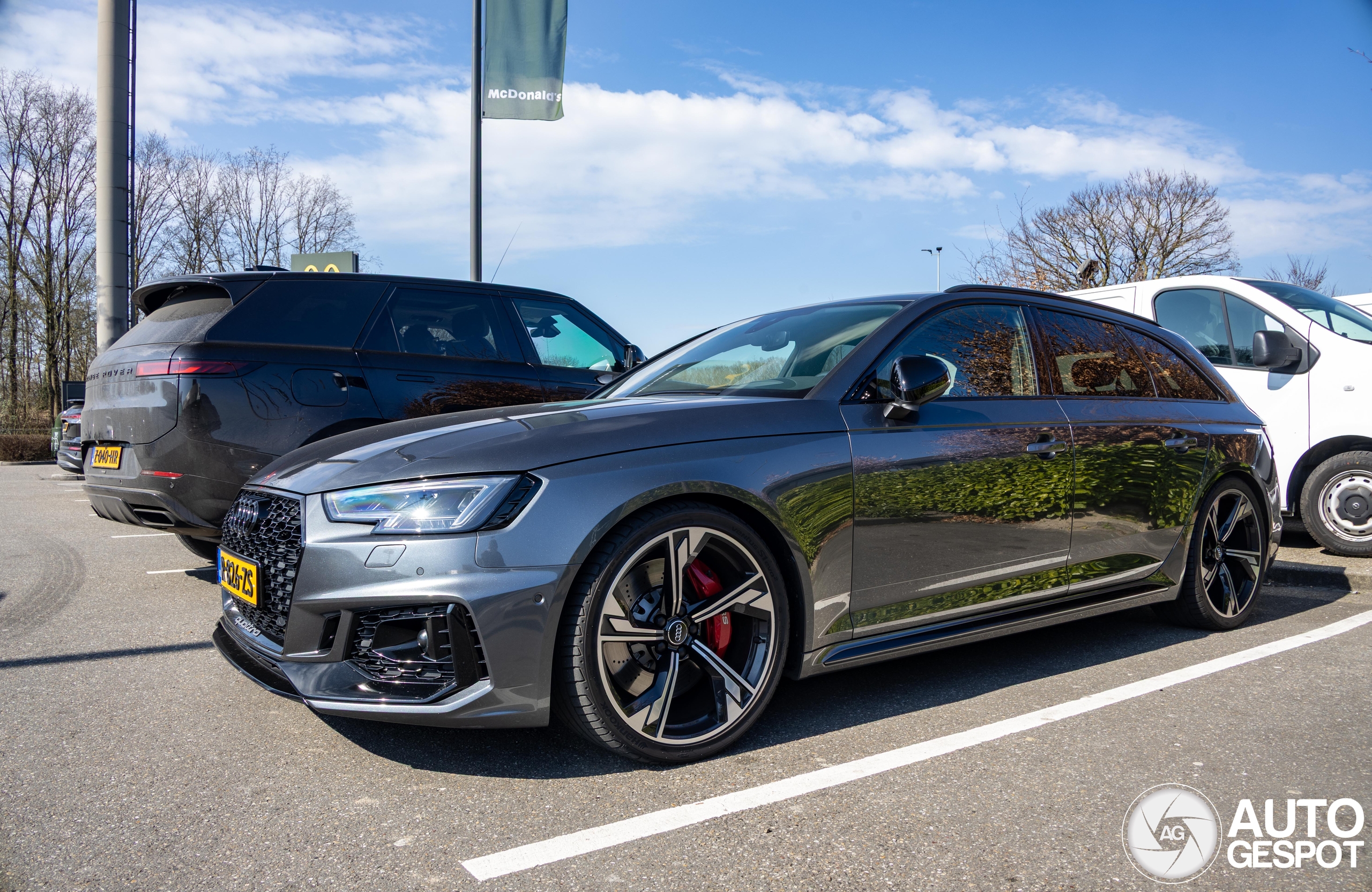 Audi RS4 Avant B9