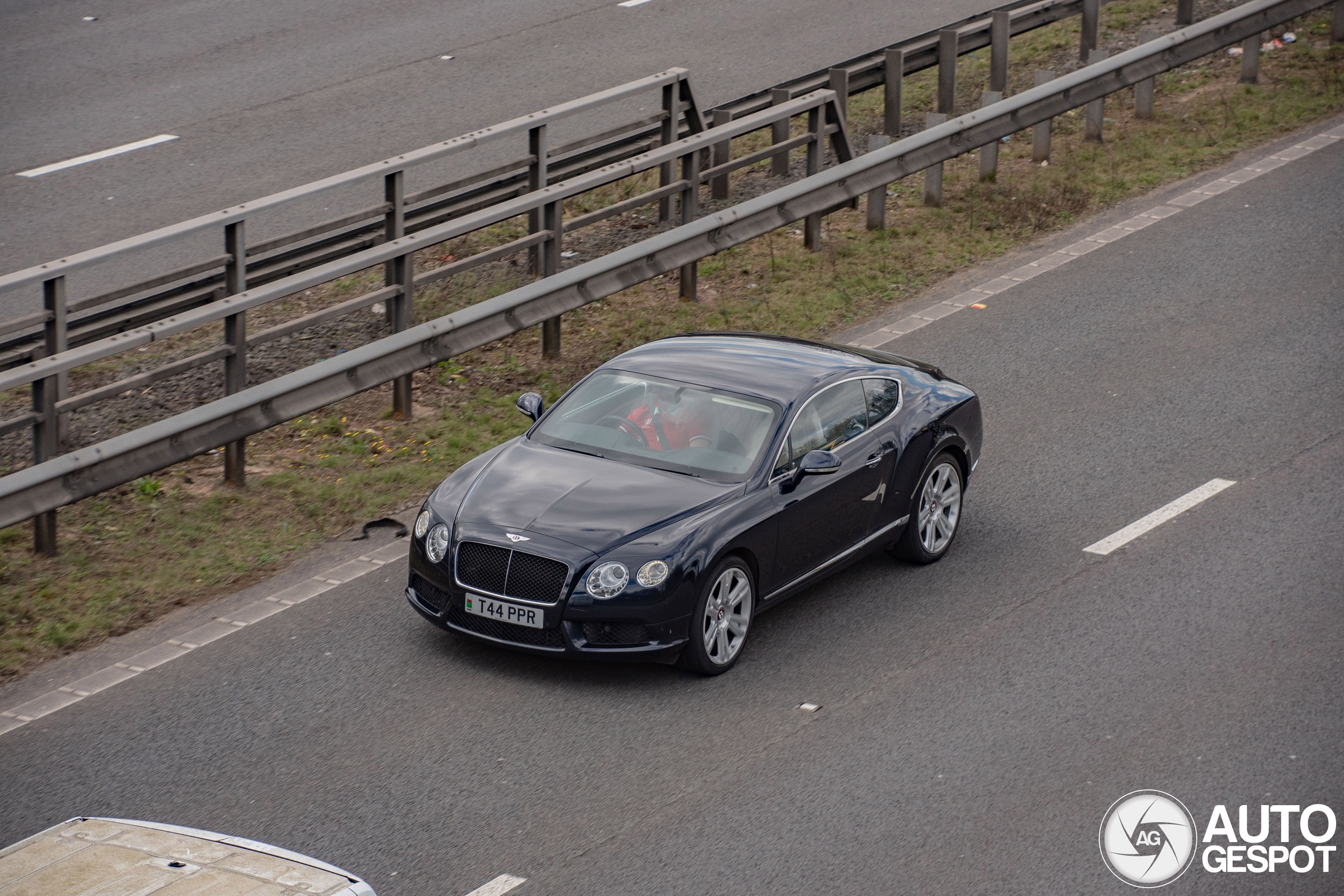 Bentley Continental GT V8