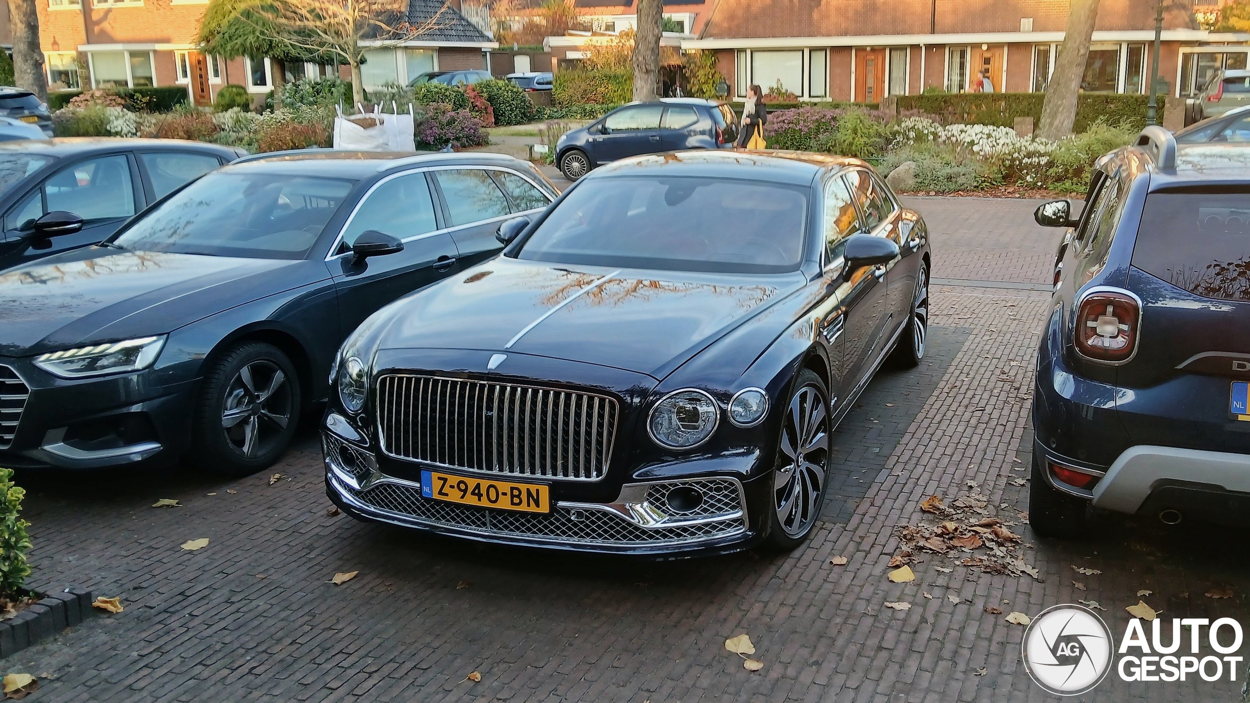 Bentley Flying Spur V8 Azure