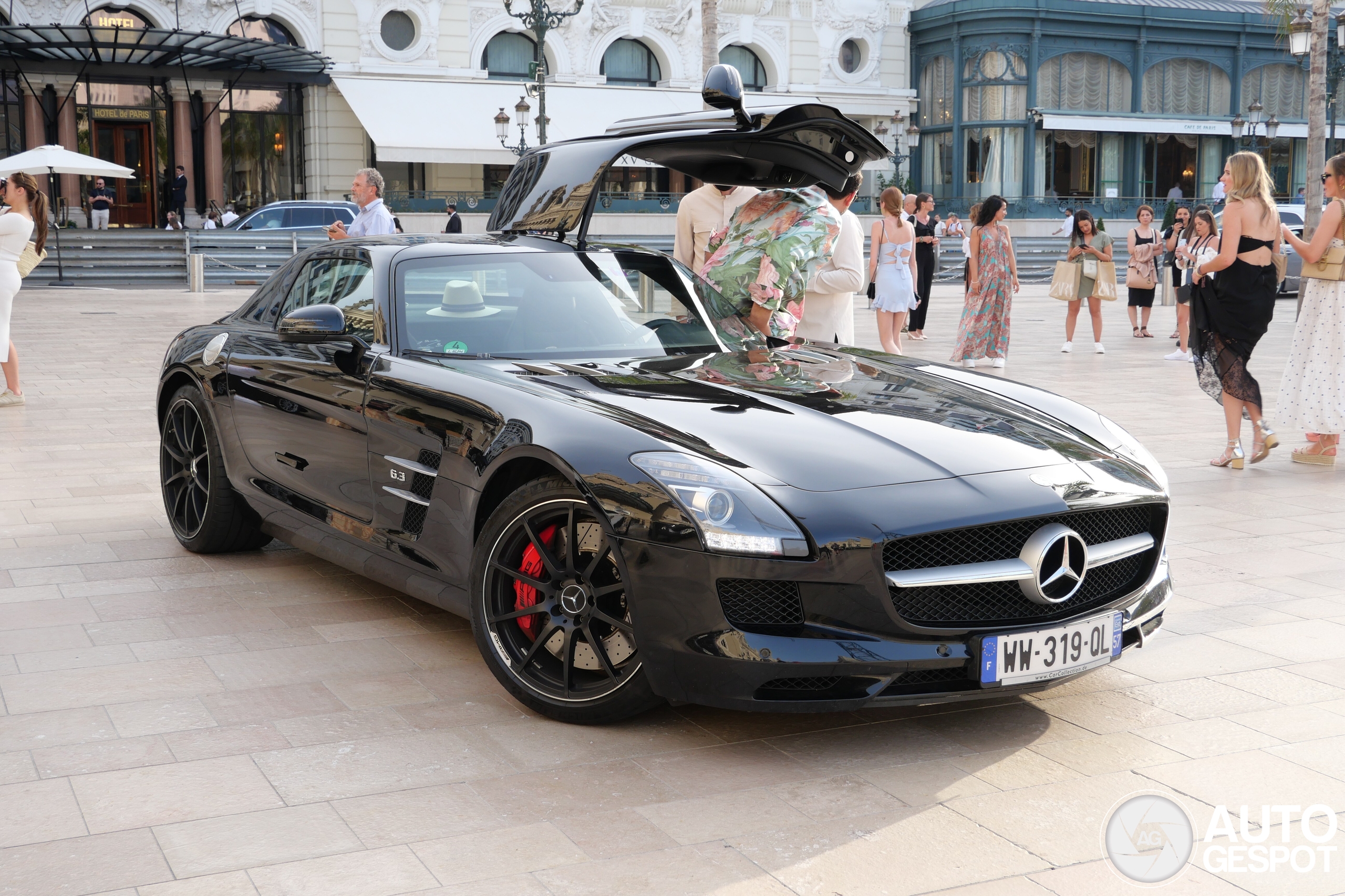 Mercedes-Benz SLS AMG