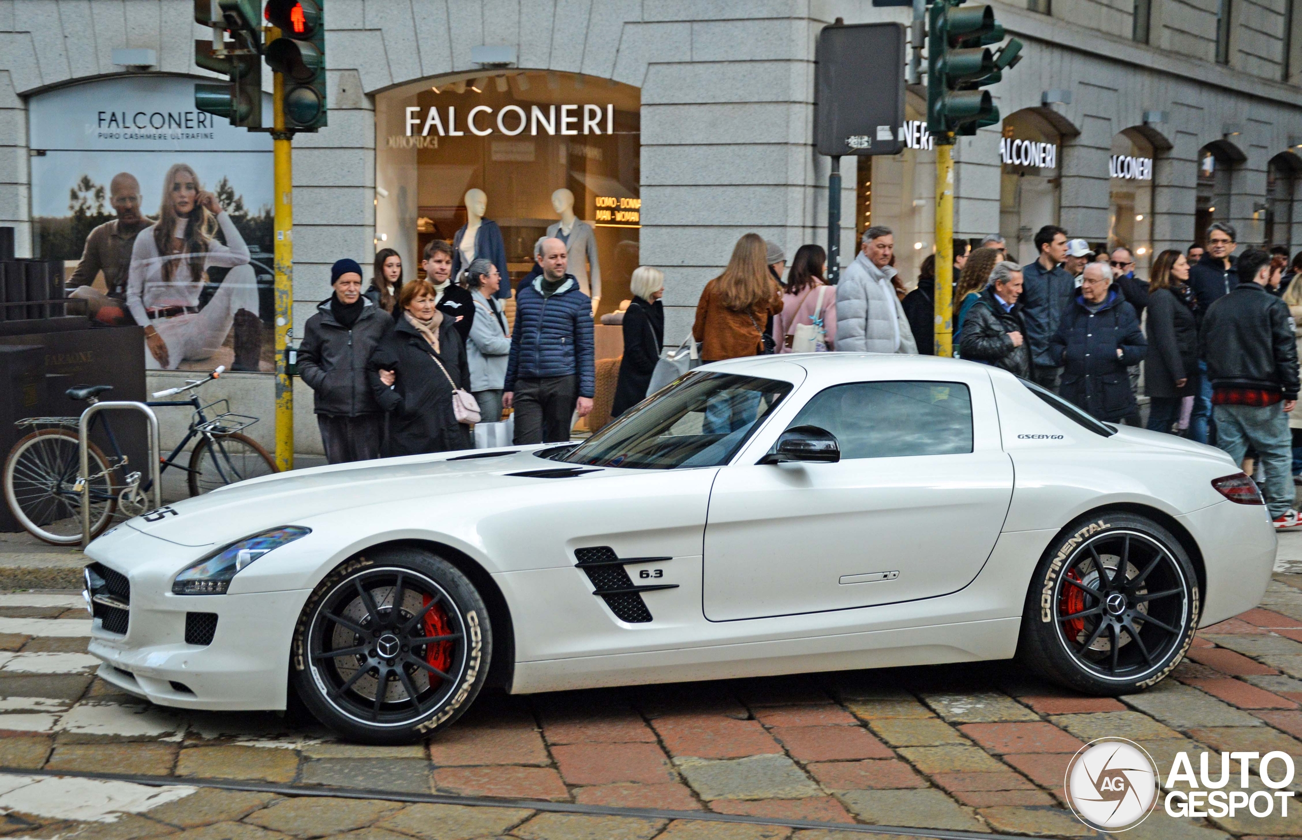 Mercedes-Benz SLS AMG