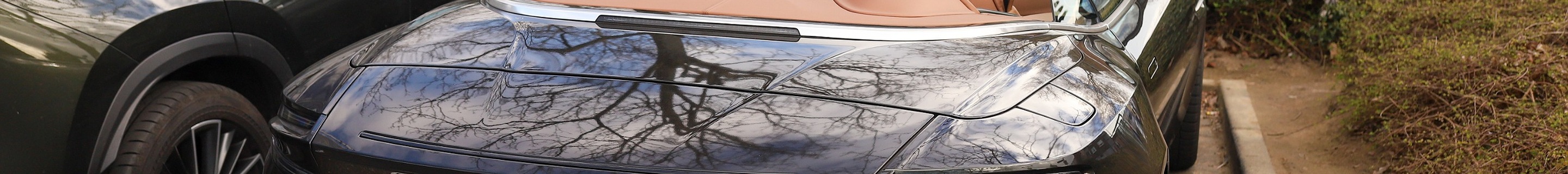 Aston Martin DB11 V8 Volante
