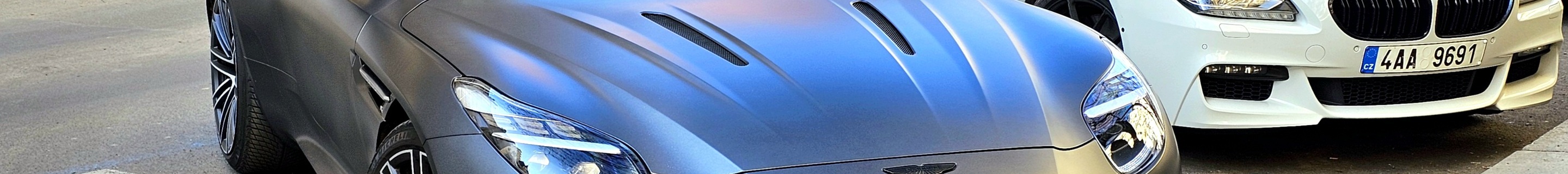 Aston Martin DB12