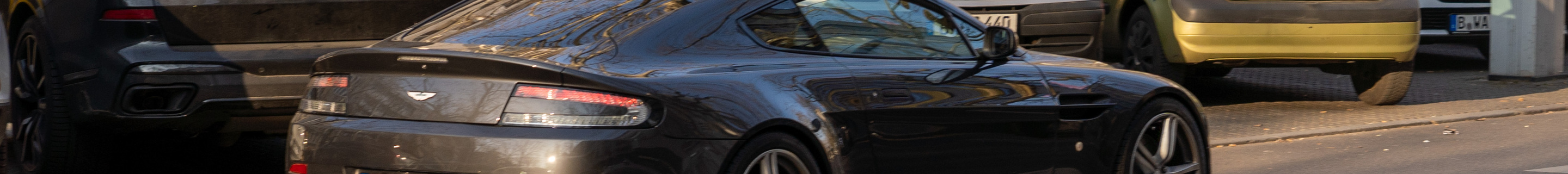 Aston Martin V8 Vantage