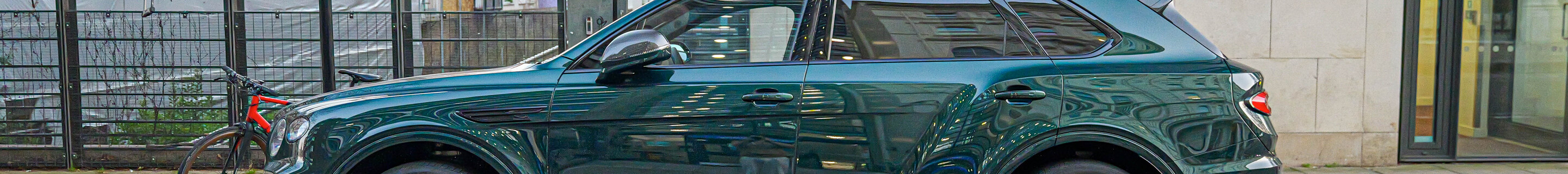 Bentley Bentayga V8 2021