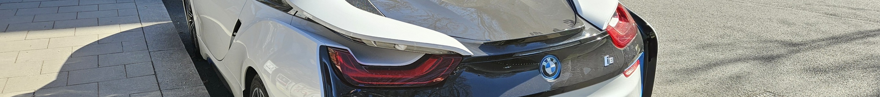 BMW i8 Roadster