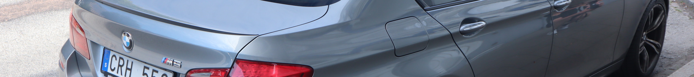 BMW M5 F10 2011