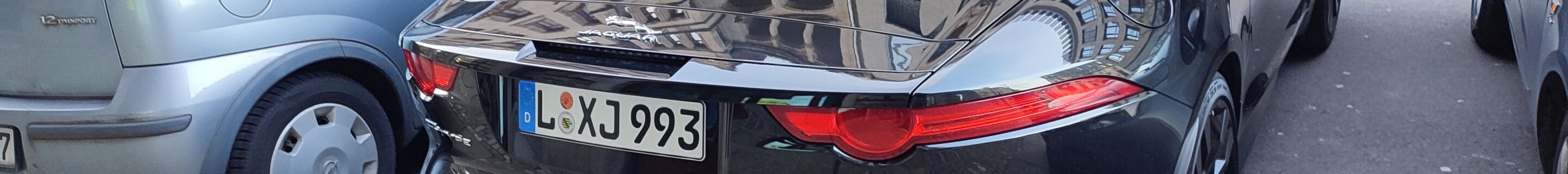 Jaguar F-TYPE S V8 Convertible