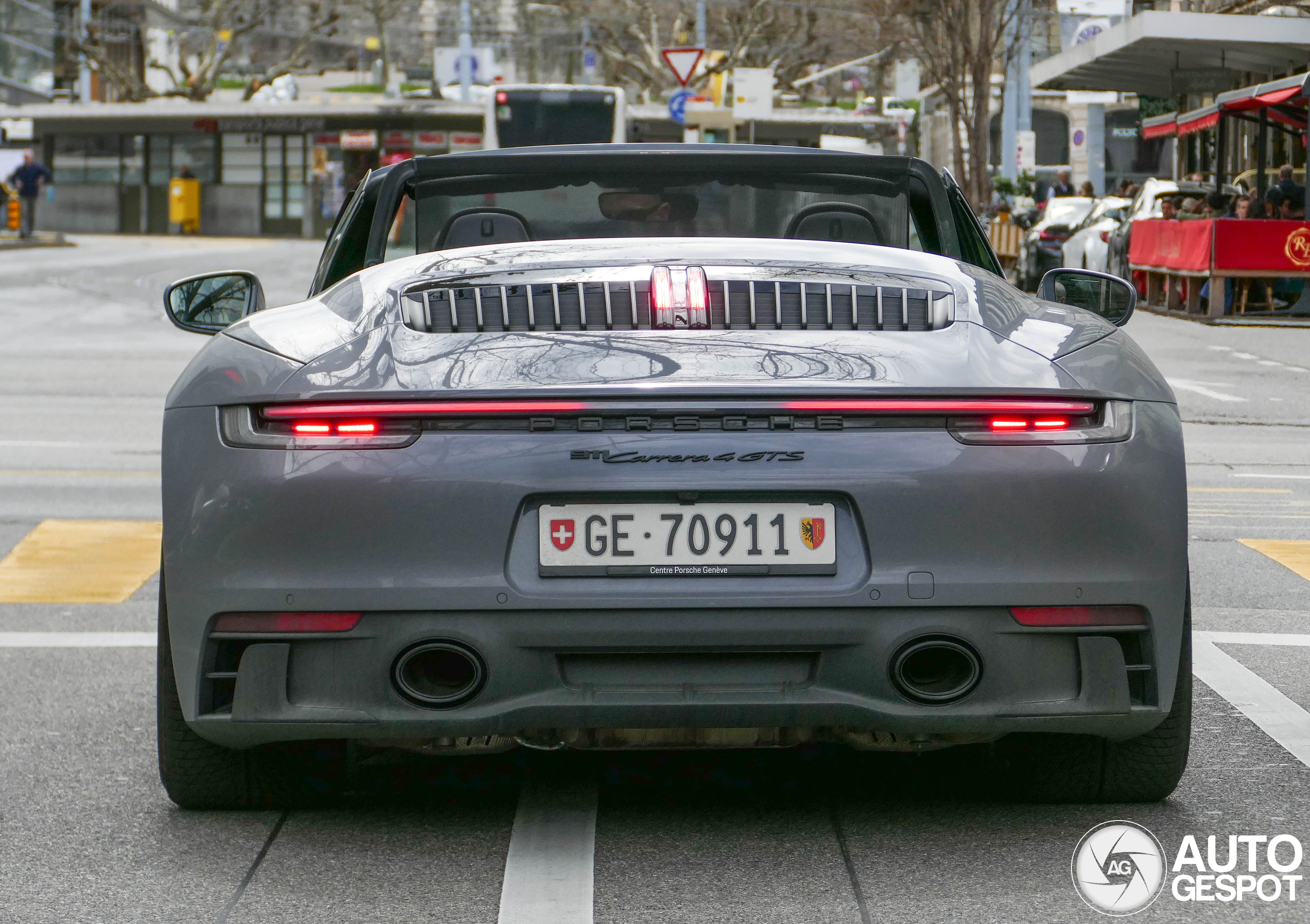 Porsche 992 Carrera 4 GTS Cabriolet