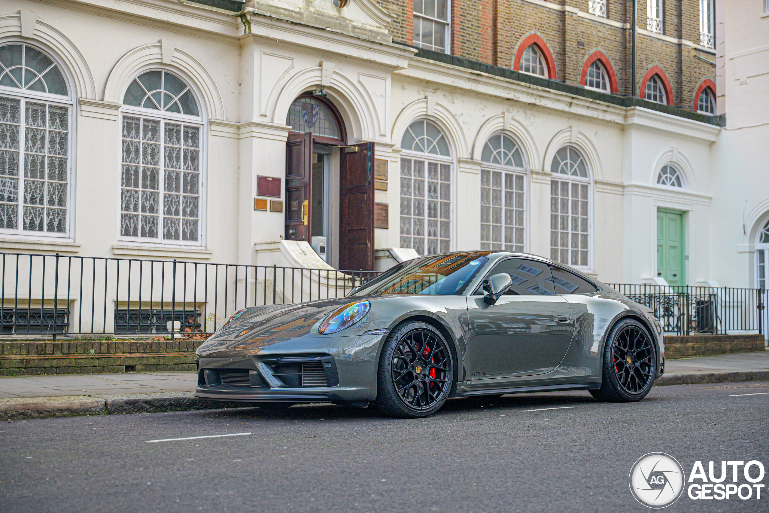 Porsche 992 Carrera GTS