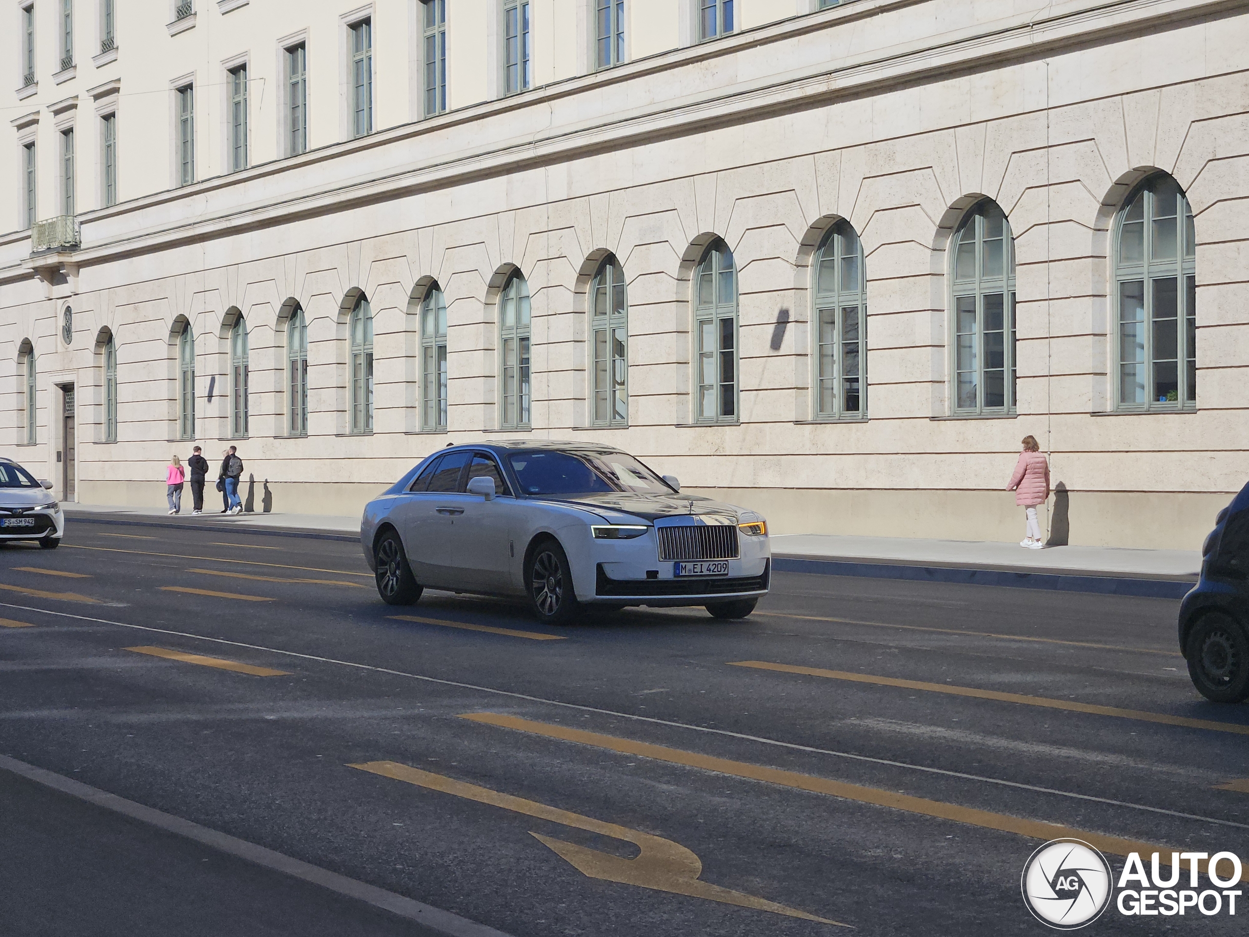 Rolls-Royce Ghost Series II 2025