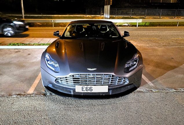 Aston Martin DB11