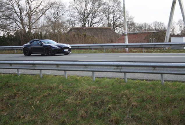 Aston Martin DB12 Volante