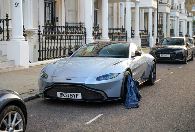 Aston Martin V8 Vantage 2018