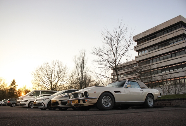 Aston Martin V8 Vantage Volante 1986-1989