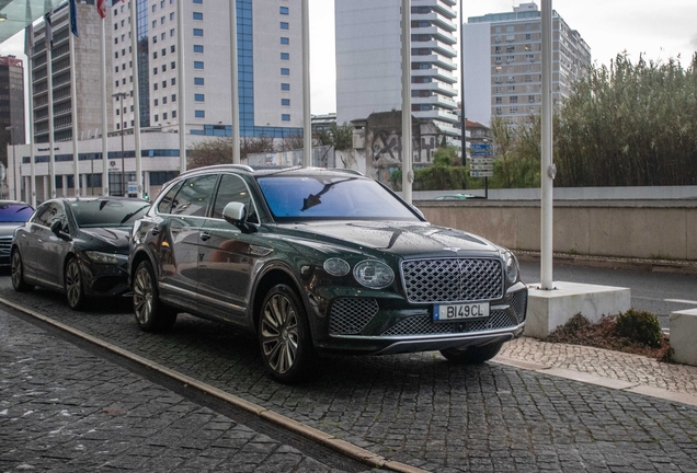 Bentley Bentayga EWB Mulliner