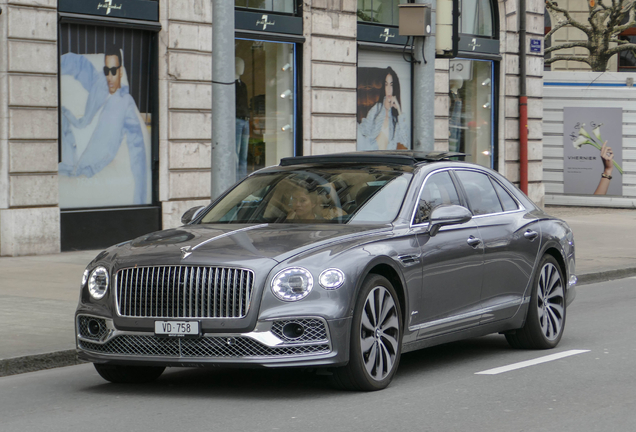 Bentley Flying Spur Hybrid Azure