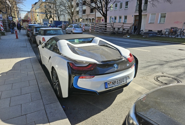 BMW i8 Roadster