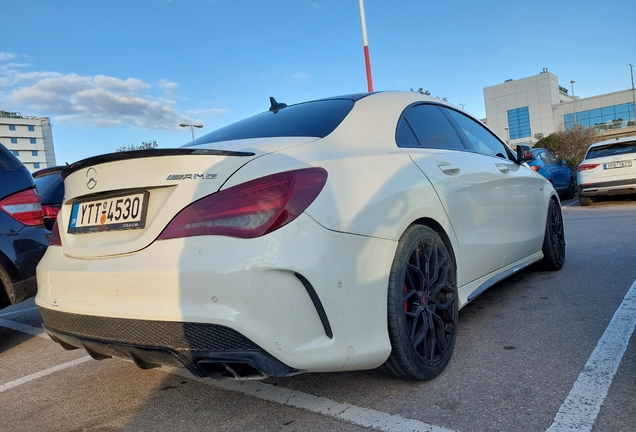 Mercedes-Benz CLA 45 AMG C117