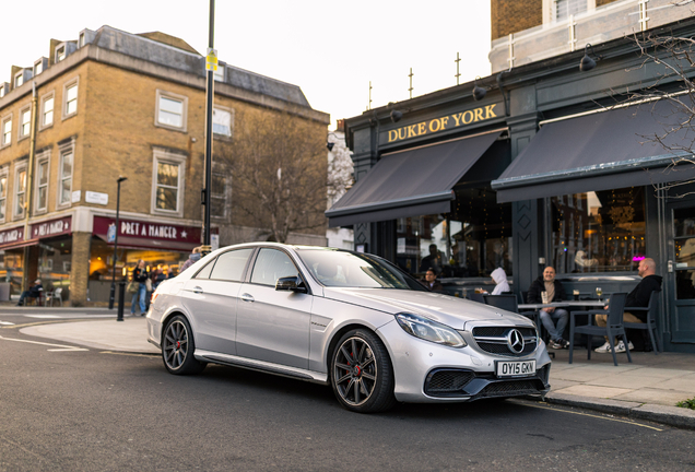 Mercedes-Benz E 63 AMG S W212