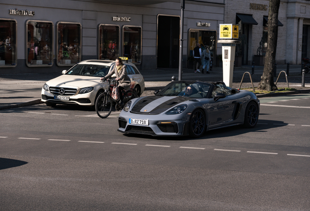 Porsche 718 Spyder RS Weissach Package