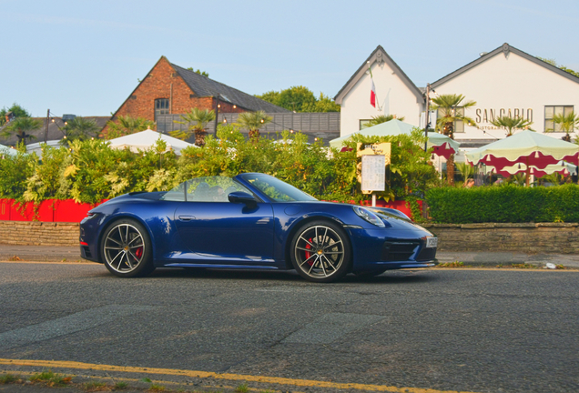 Porsche 992 Carrera 4S Cabriolet