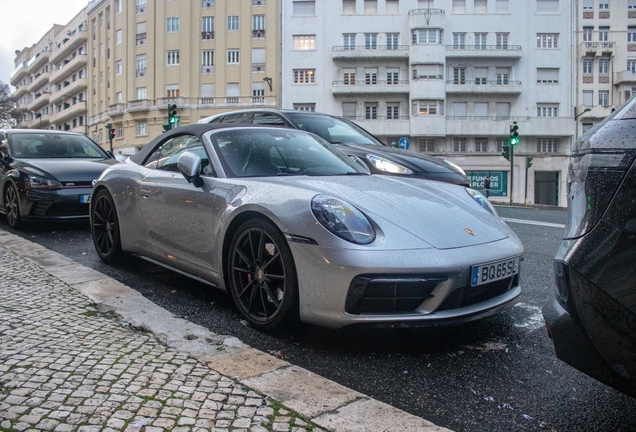 Porsche 992 Carrera 4S Cabriolet