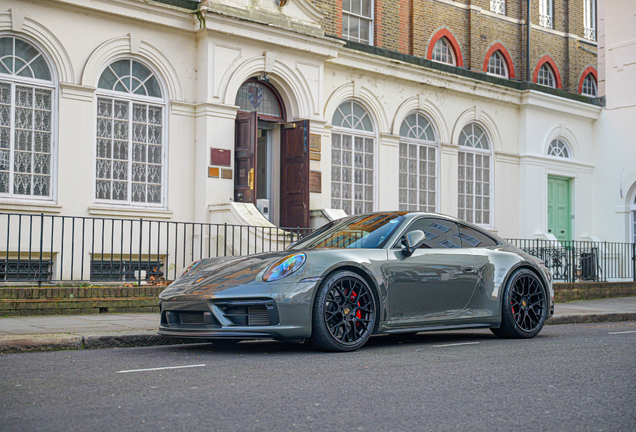 Porsche 992 Carrera GTS