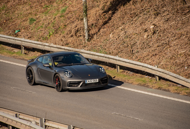 Porsche 992 Carrera GTS