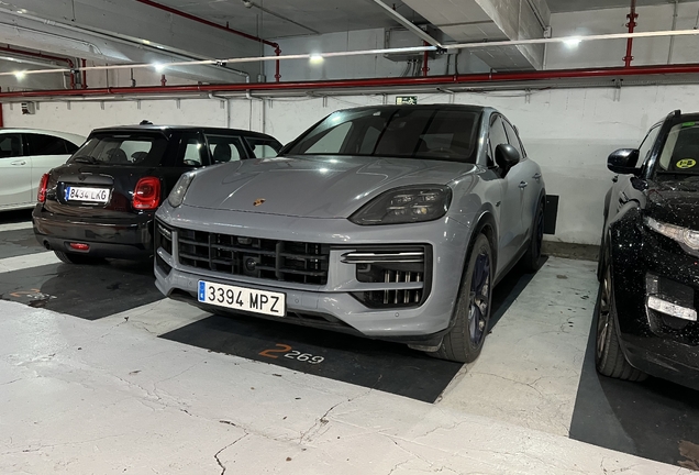 Porsche Cayenne Coupé Turbo E-Hybrid