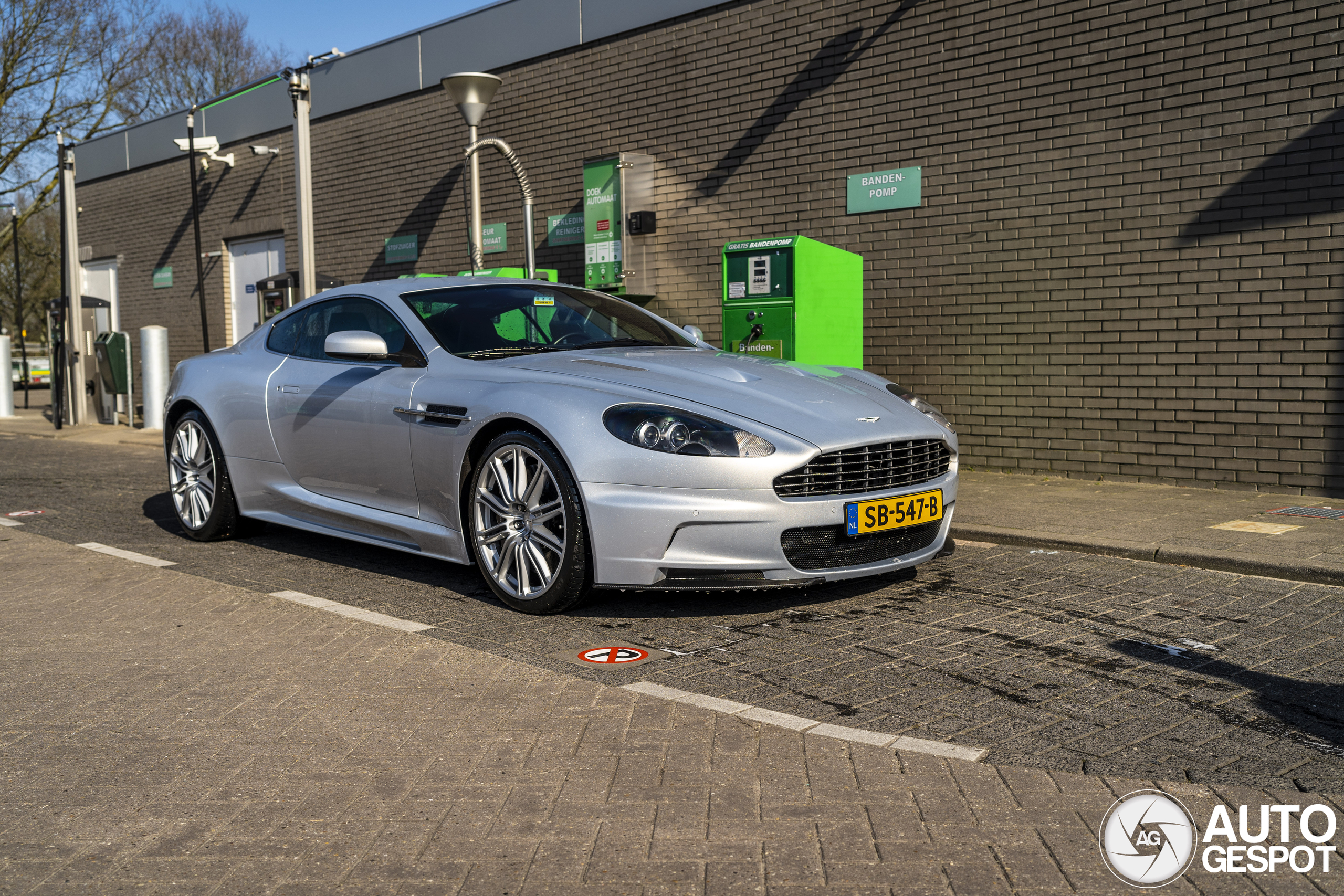 Aston Martin DBS