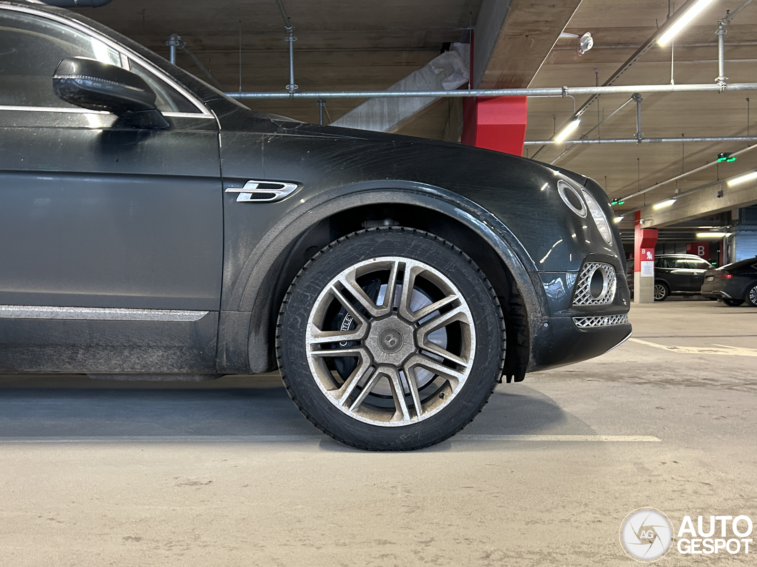 Bentley Bentayga Hybrid