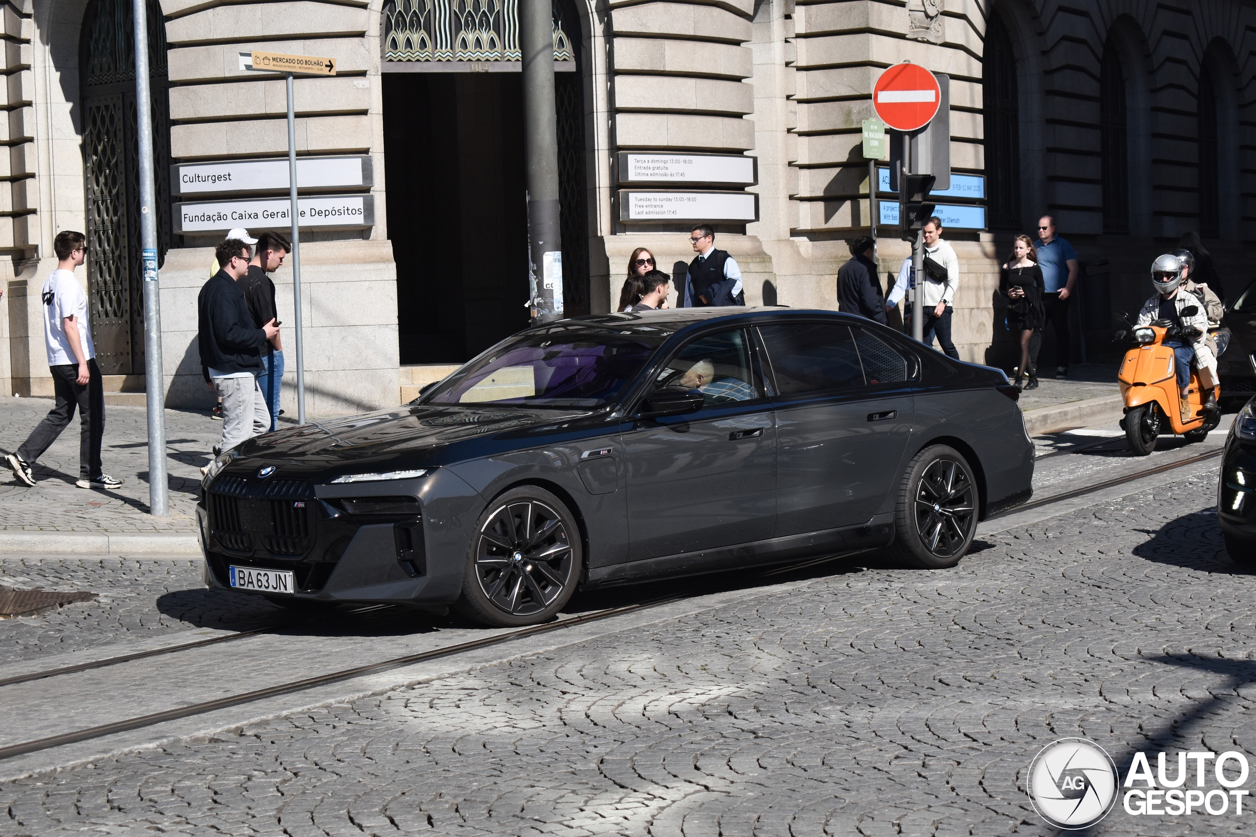BMW M760e xDrive