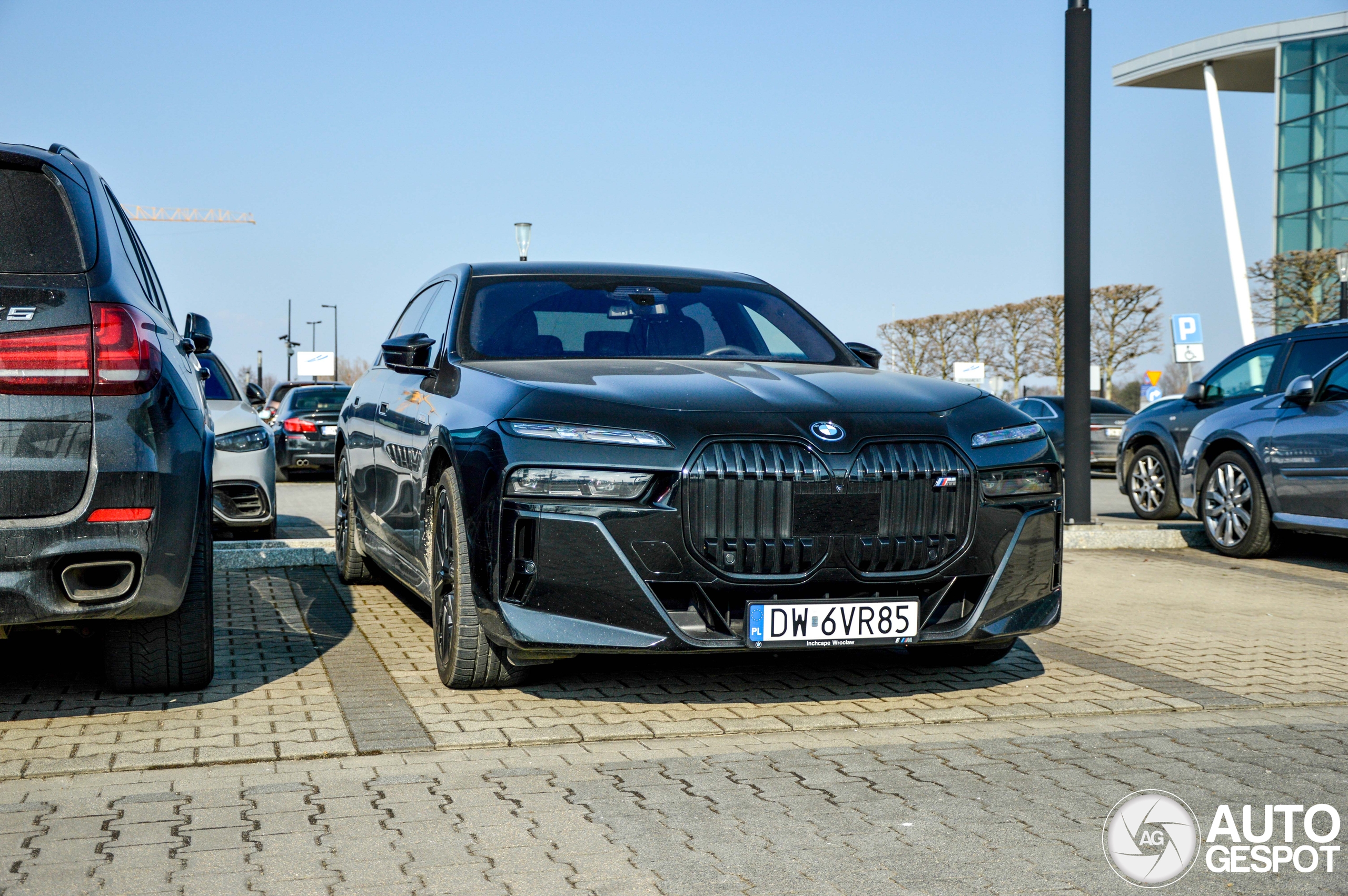 BMW M760e xDrive