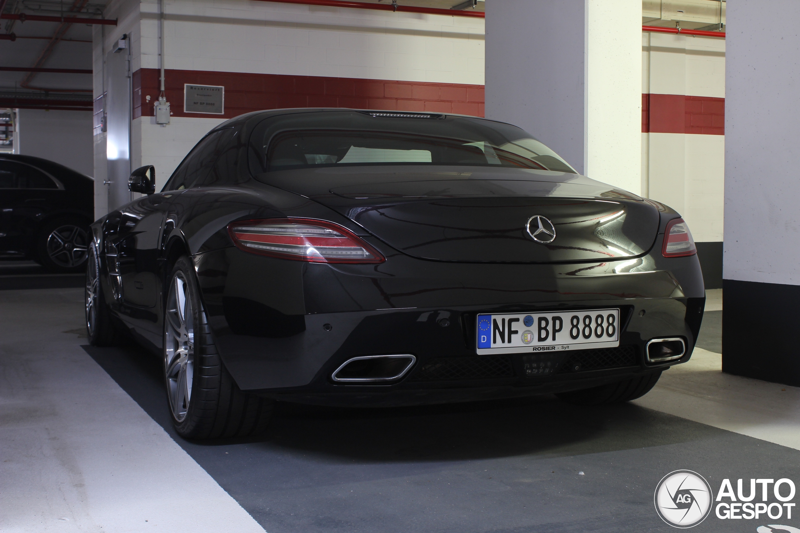 Mercedes-Benz SLS AMG