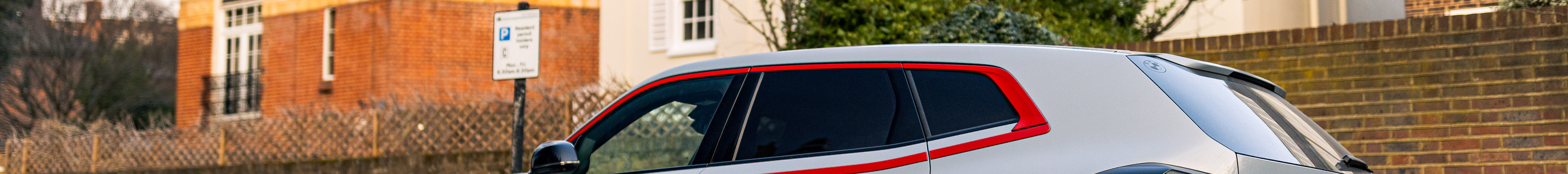 BMW XM G09 Label Red