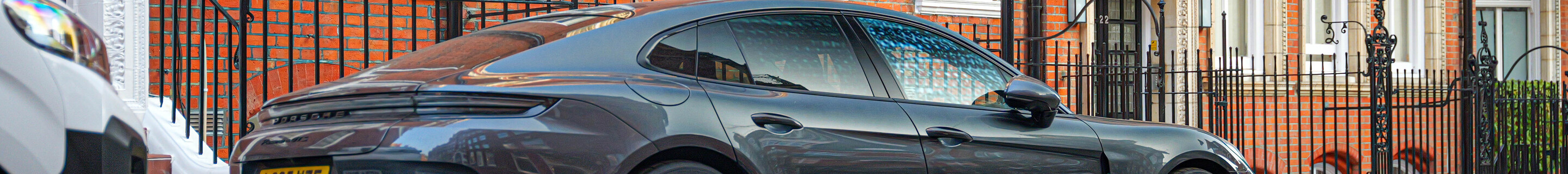 Porsche 972 Panamera GTS MkI