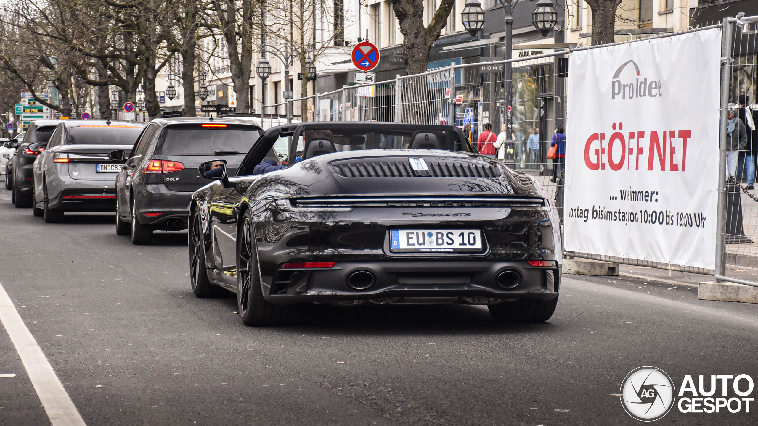 Porsche 992 Carrera 4 GTS Cabriolet