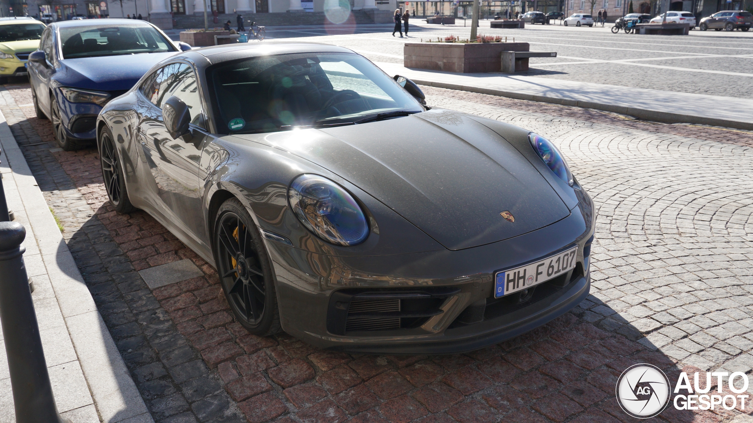 Porsche 992 Carrera 4 GTS