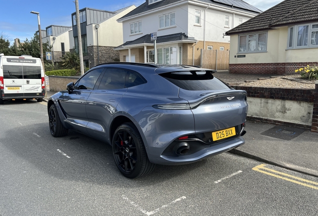 Aston Martin DBX