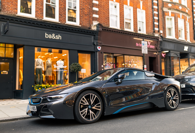 BMW i8 Roadster