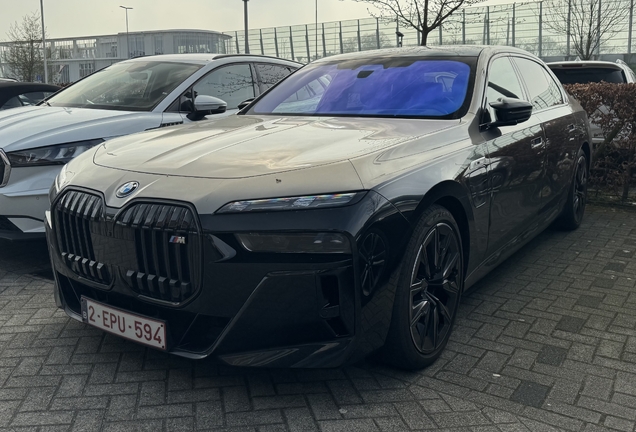 BMW M760e xDrive