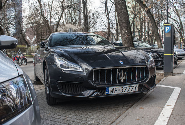 Maserati Quattroporte S Q4 GranLusso 2021