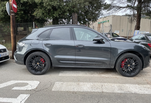 Porsche 95B Macan GTS MkIII