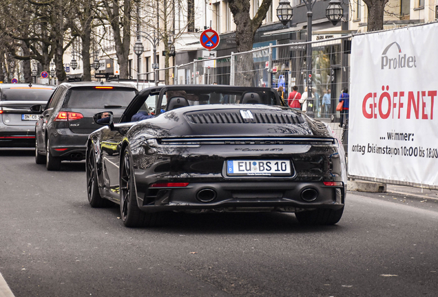 Porsche 992 Carrera 4 GTS Cabriolet
