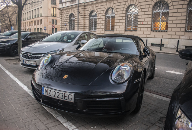 Porsche 992 Carrera 4S Cabriolet