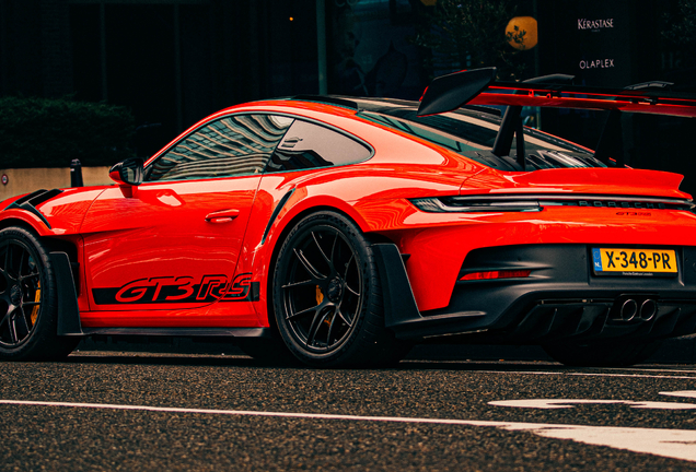Porsche 992 GT3 RS Weissach Package