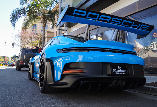Porsche 992 GT3 RS Weissach Package